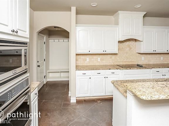 5th image of 12332 Messer Ct