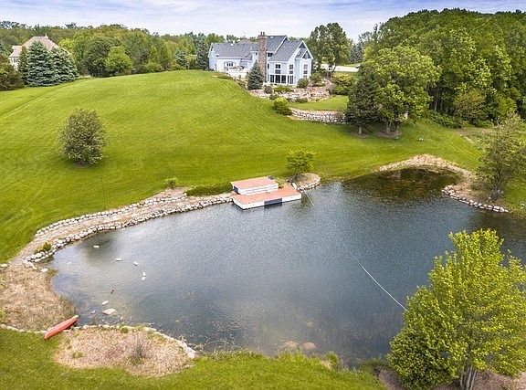 2nd image of 6717 Linden Ln