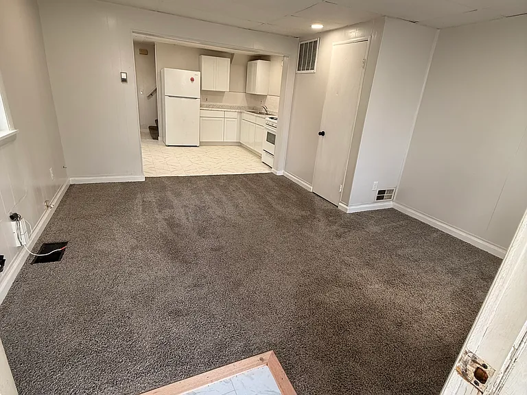 508-510 W Lordeman St #510 — Photo 4