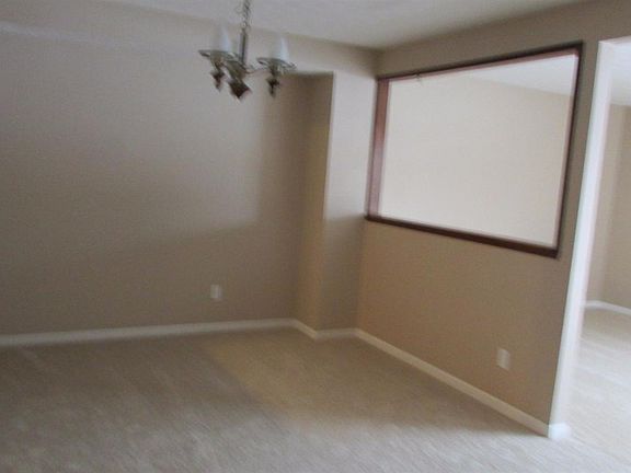 2nd image of 4961 Dartmouth Ct #5-22
