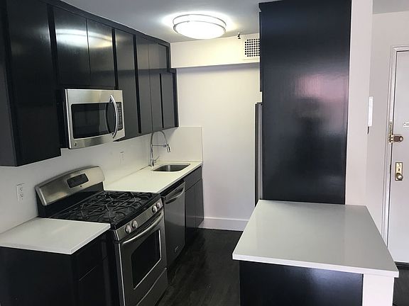 3rd image of 156 Prince St APT 3D