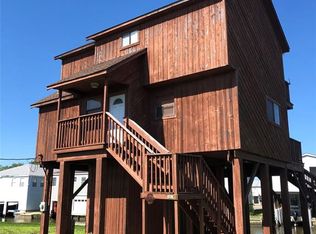 19 Flounder Cir, Freeport, TX 77541