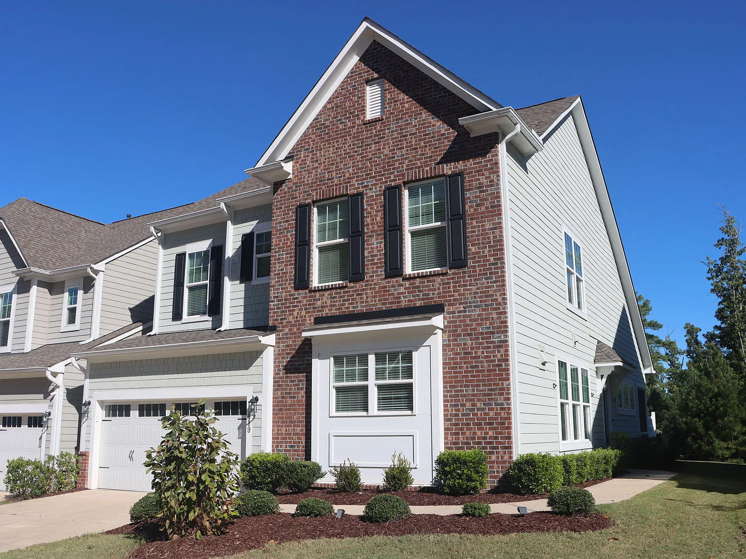 3 bed, 2.5 bath, 2255 sqft, $2,895 — Photo 1
