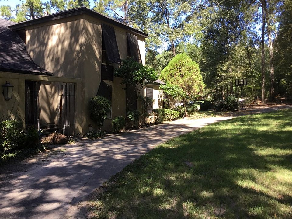 1st image of 3 Highland Hollow Dr