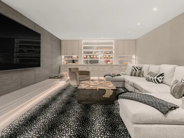 34 East 62nd Street image 28 of 30