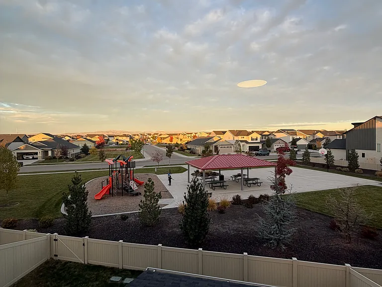 300 S Calf Creek Ave — Photo 19