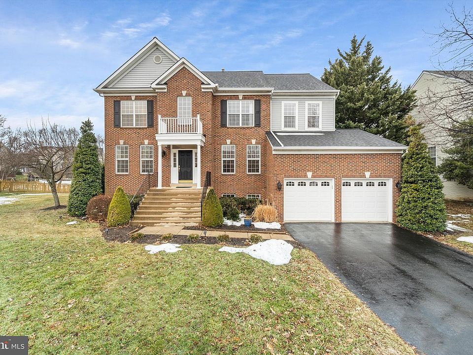 1st image of 837 Macalister Dr SE