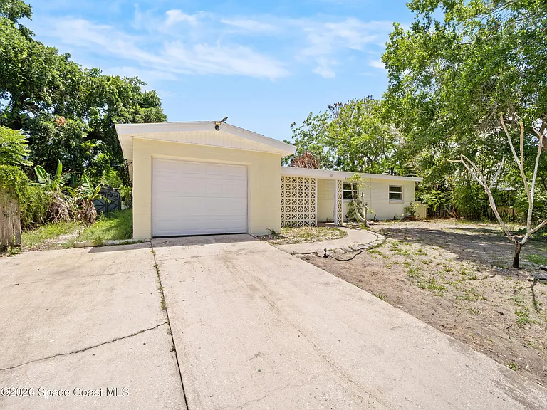21 Lime Ave — Photo 1