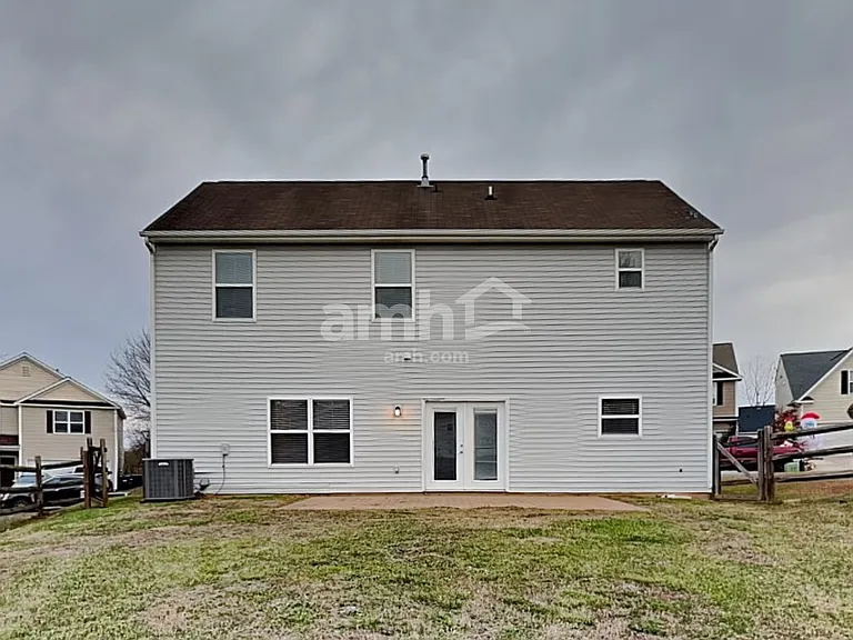 412 Galesburg Dr — Photo 18