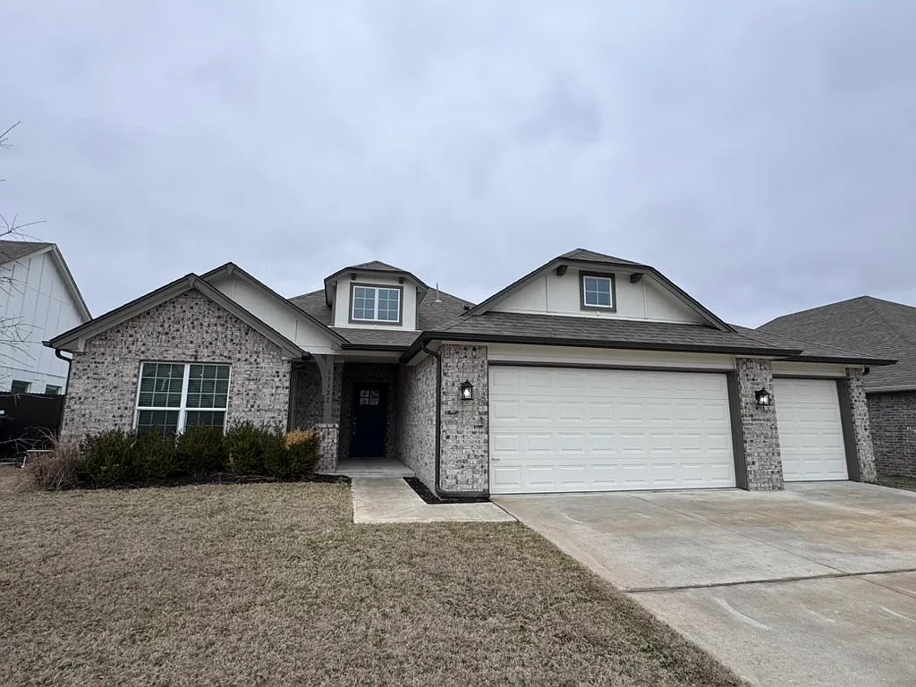 13322 S 19th Ct - Newer 4br Home In Bixby's Providence Hills! — Photo 1