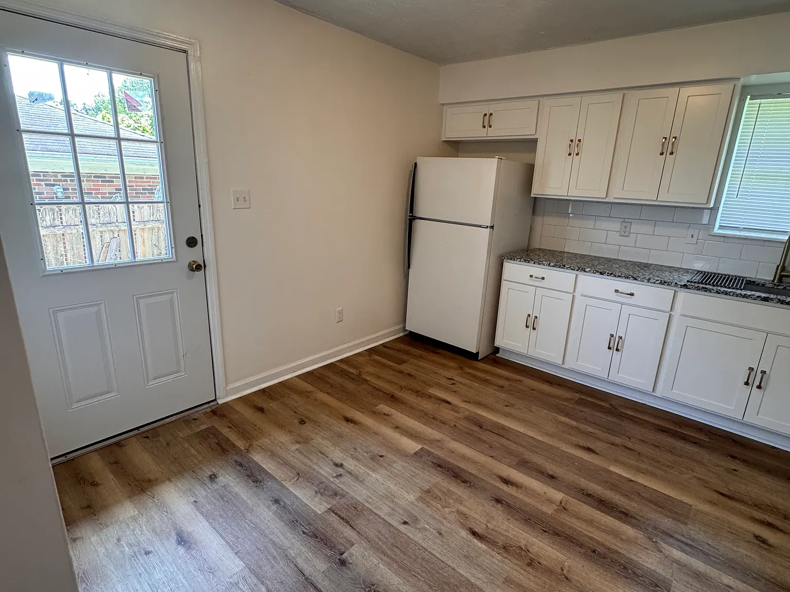 2 bed, 856 sqft, $1,195 — Photo 3