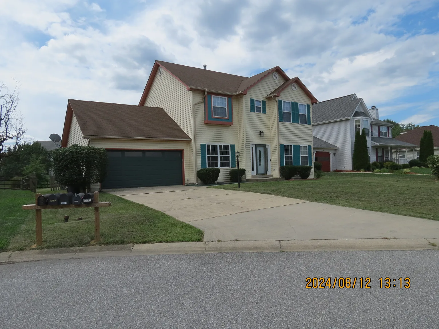 3 bed, 2.5 bath, 1802 sqft, $3,100 — Photo 2