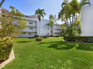 100 Edgewater Dr APT 205, Coral Gables, FL 33133