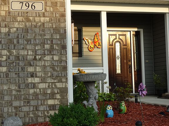 2nd image of 796 Belgian Ln