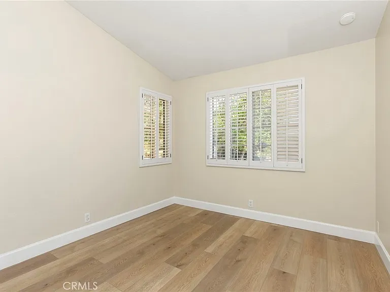 30 Gavilan — Photo 17