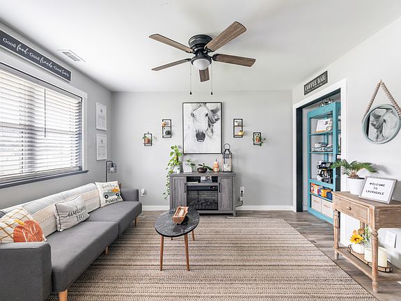 4th image of 2 Aragona Blvd #227