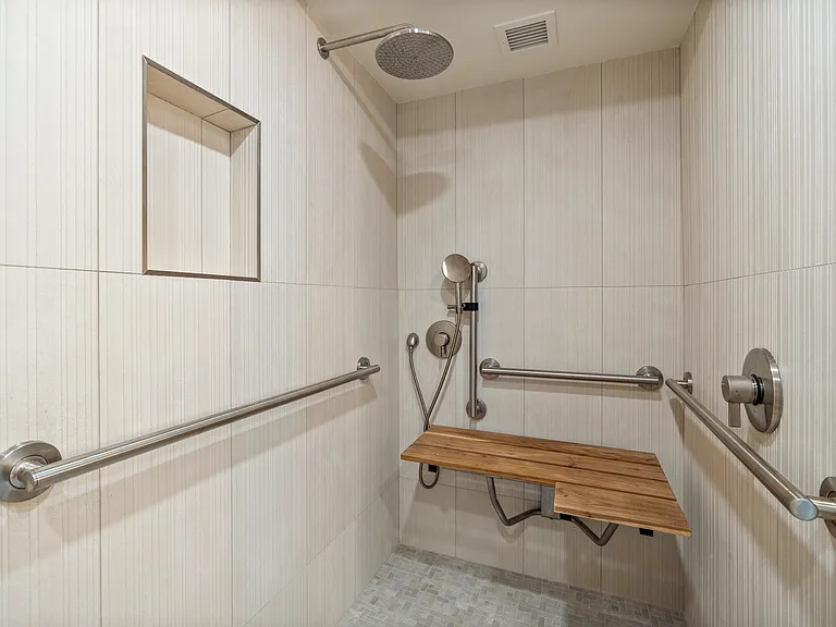 500 W Harbor Dr #1020 — Photo 18