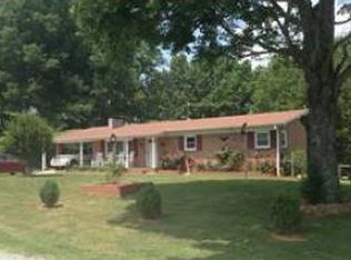 147 Po Folks Ln, Thurmond, NC 28683