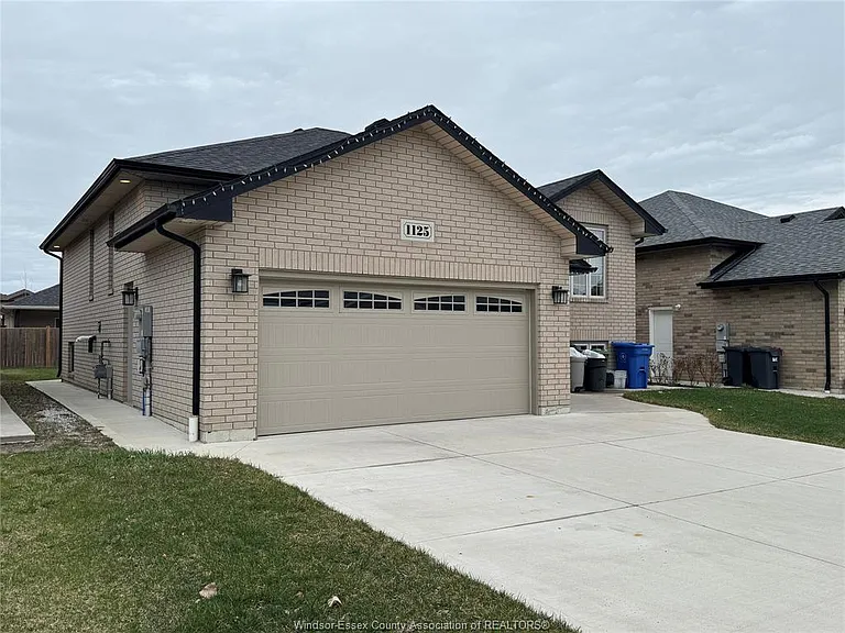1125 Icewater Ave — Photo 3