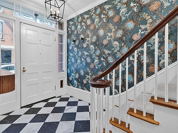 4th image of 54 Pinckney St