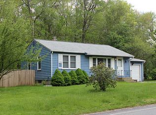 25 Gervais St, Coventry, RI 02816