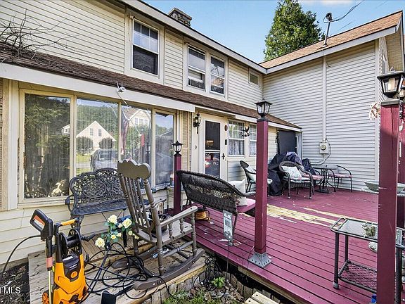 3rd image of 1 Rose Point Lane