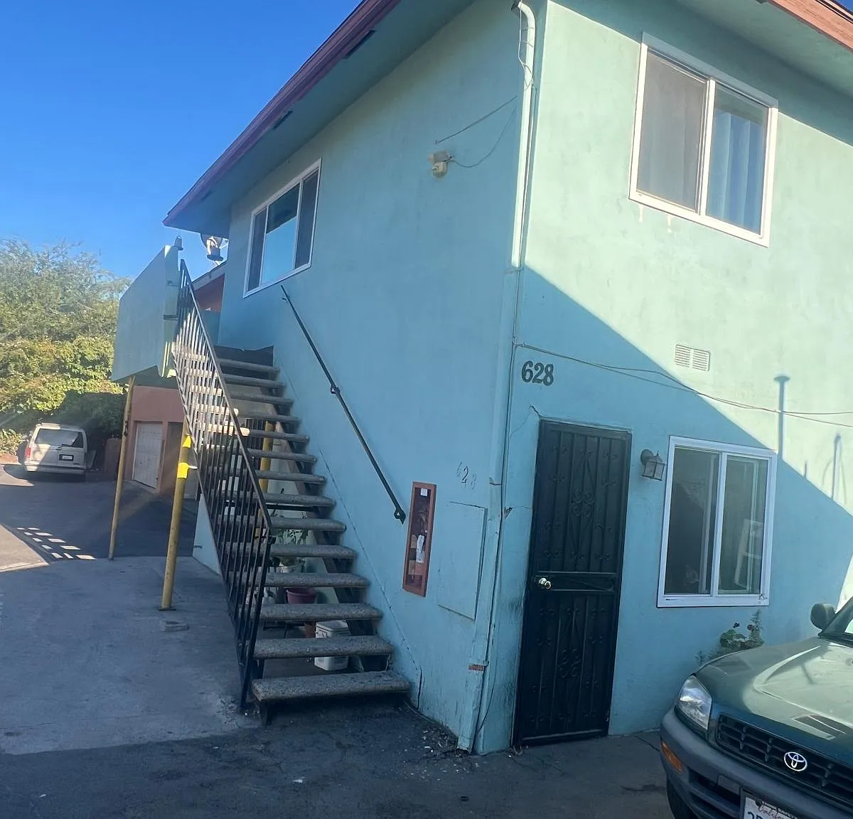 2 bed, 800 sqft, $2,200 — Photo 4
