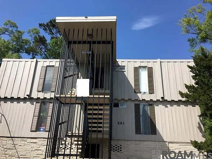 561 E State St #2 — Photo 1