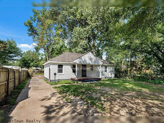 2nd image of 810 Indian Dr