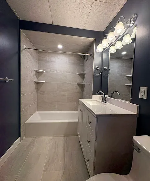 92 Granville Ave #2 — Photo 6