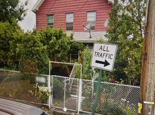 884 Richmond Ave, Staten Island, NY 10303