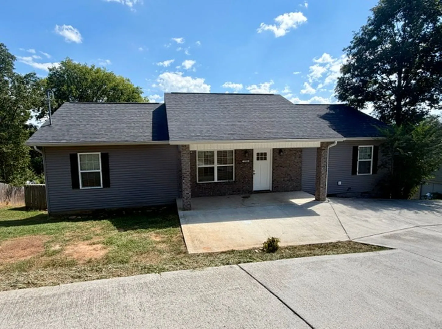 3 bed, 2.0 bath, 1456 sqft, $1,850 — Photo 1