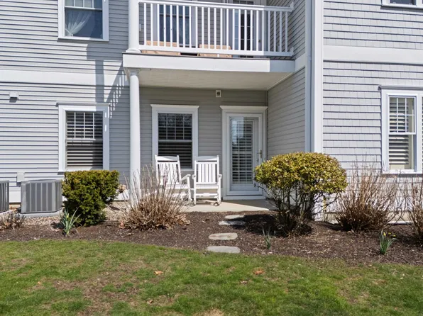 5 Sterling Hill Lane #512, Exeter, NH 03833