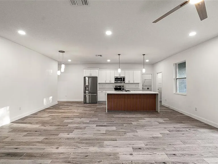 5352 Lowell Ave — Photo 5