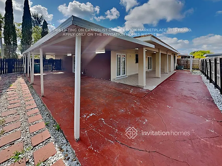 1086 NW 128th Ave — Photo 18