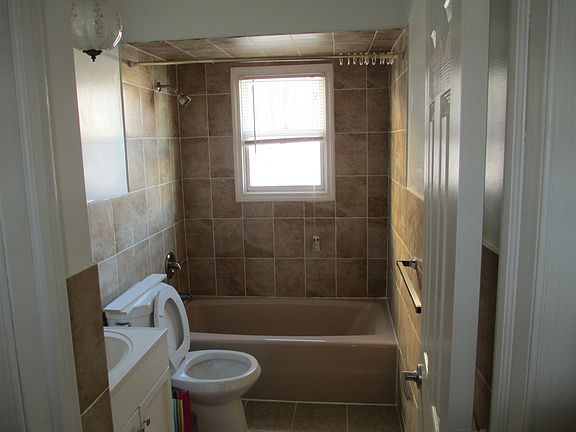 4th image of 49 Marianne St