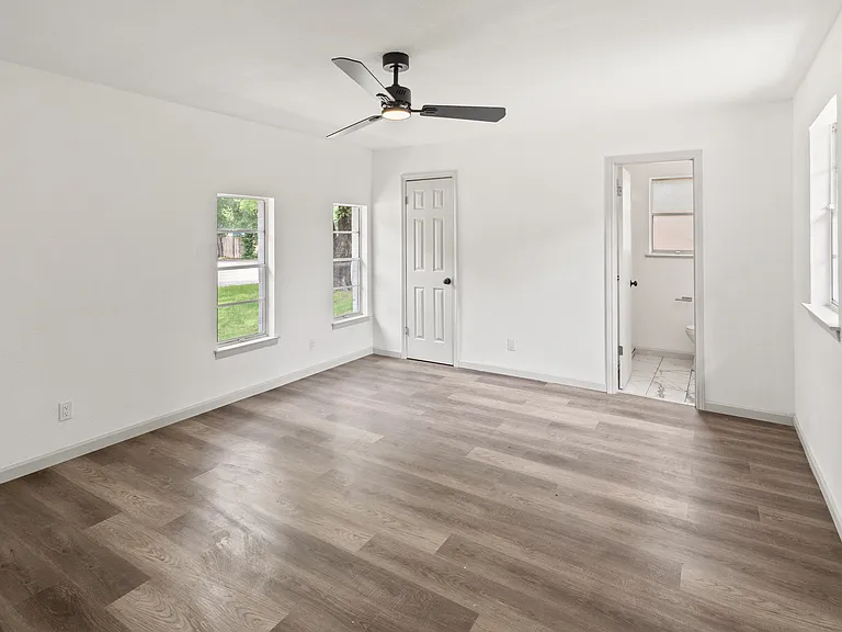 3812 David Ln — Photo 27
