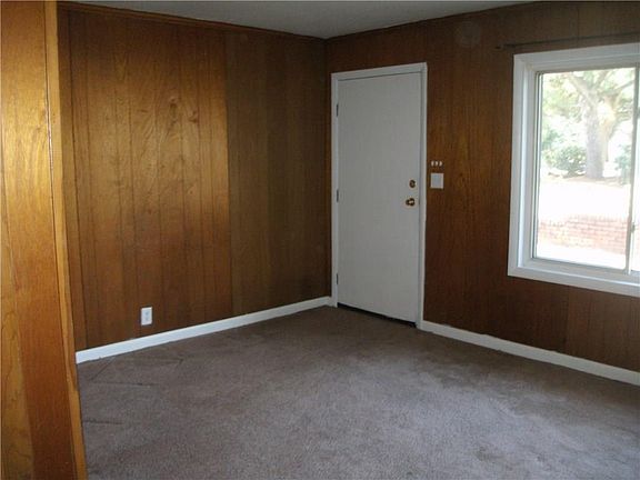 2nd image of 1208 Little Bay Ave APT 1