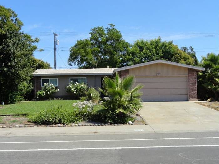 1st image of 3621 Thornhill Dr