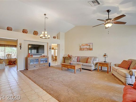 4th image of 2444 Desert Sands Dr