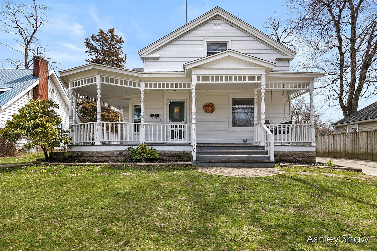 176 S Main St, Allegan, MI 49010 Zillow