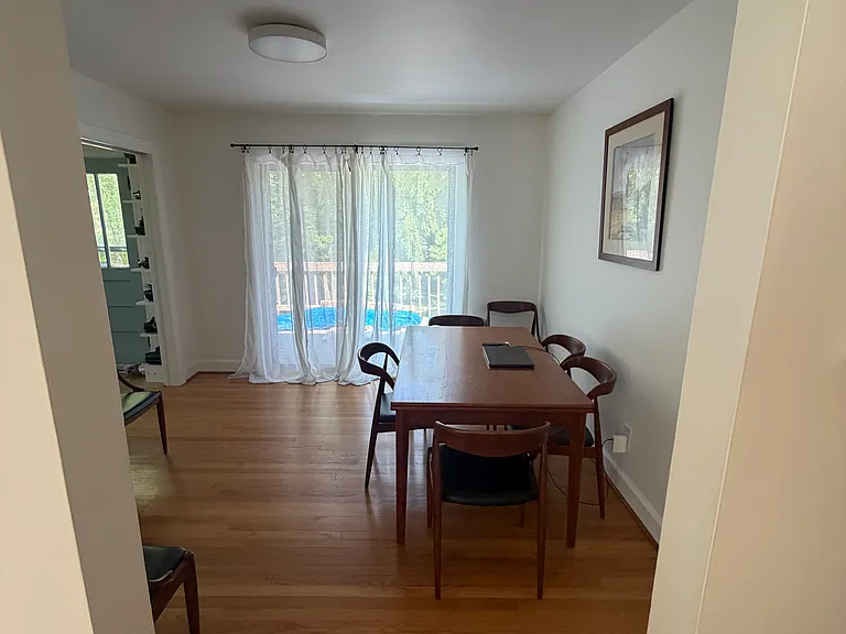 703 York Dr — Photo 4