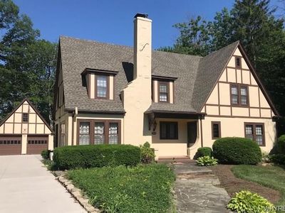 5093 Forest Rd, Lewiston, NY, 14092