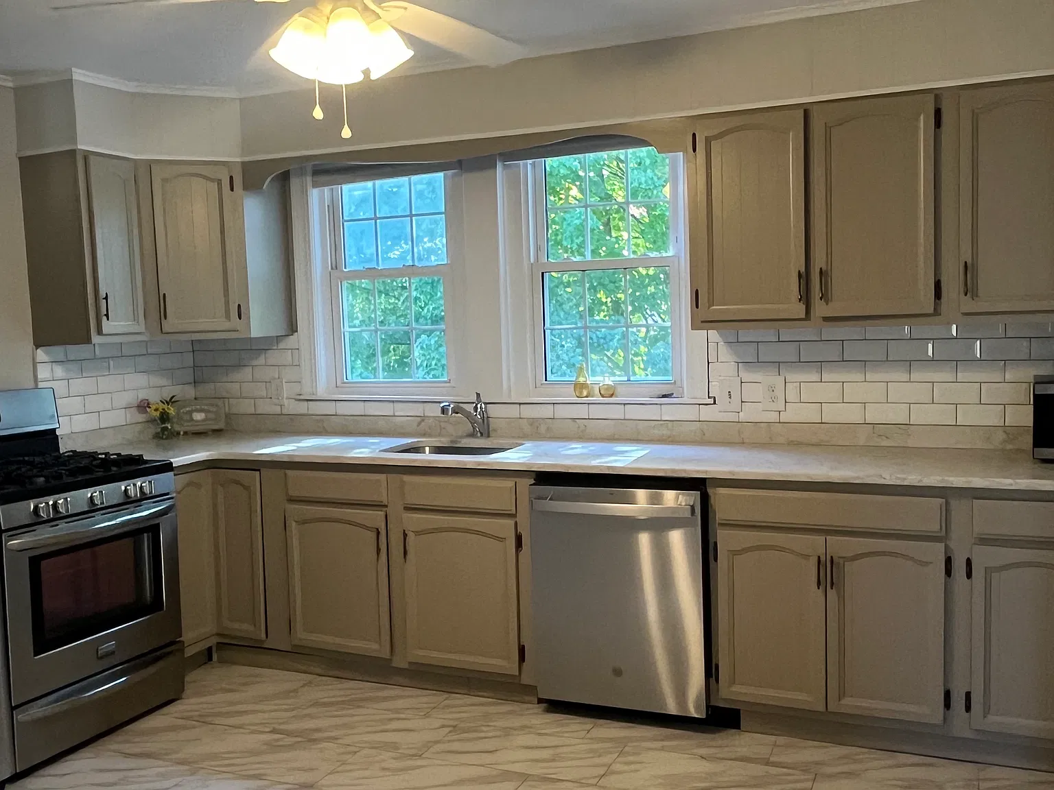 2 bed, 1150 sqft, $2,300 — Photo 1