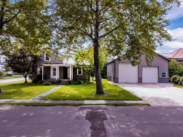 43 Center St, Milan, OH 44846