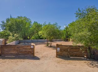 521 Muscatel Ave NE, Albuquerque, NM 87107