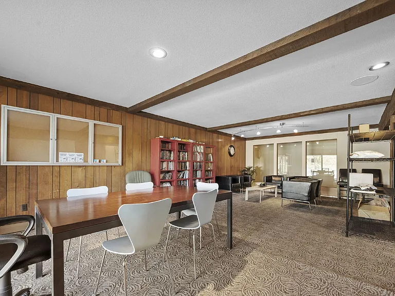 3200 Virginia Ave S #106 — Photo 35