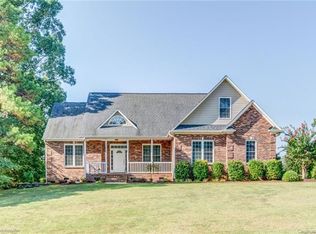 981 Colleton Meadow Dr, Clover, SC 29710