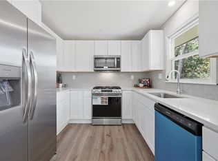 504 SW Persels Rd, Lees Summit, MO 64081