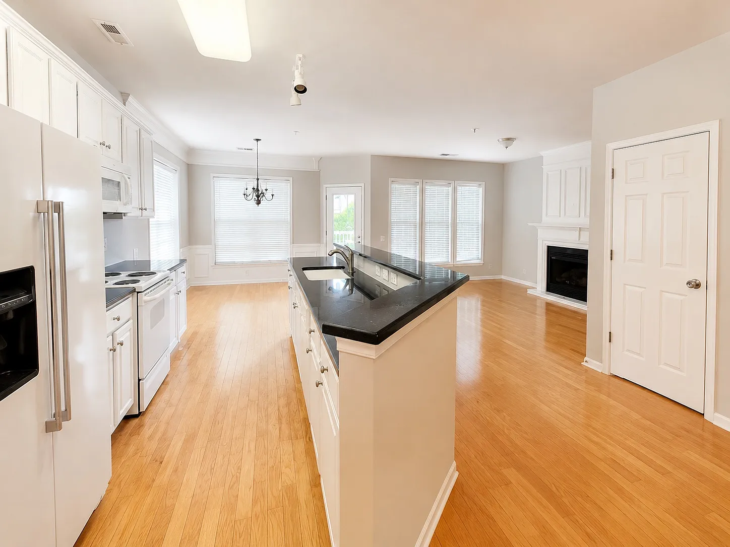 Margellina Dr, Charlotte — Photo 2